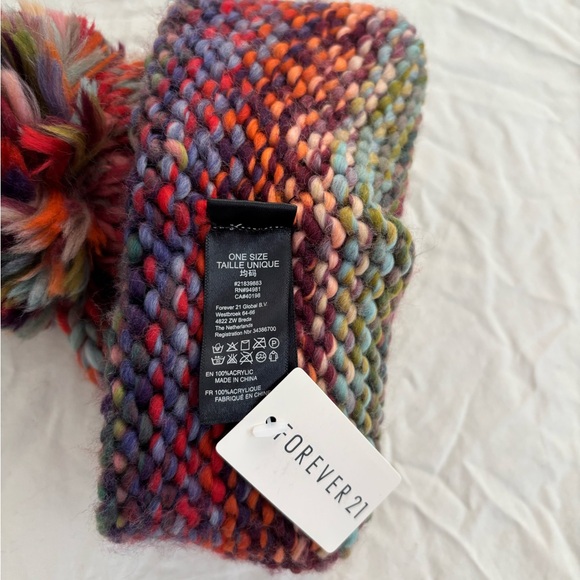 NWT Forever 21 Pom Pom Knit Beanie Hat Red/ Multi Color OS - Picture 4 of 5